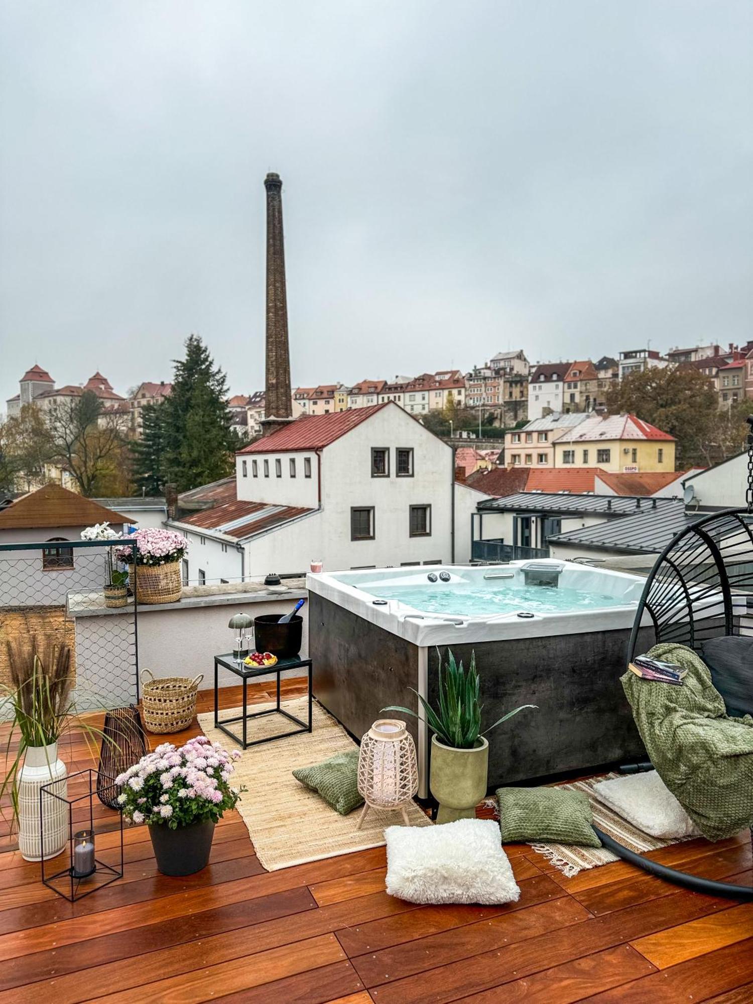 Aparthotel Na Klenici Mladá Boleslav Exterior foto